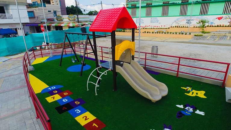 Patterned Artificial Grass