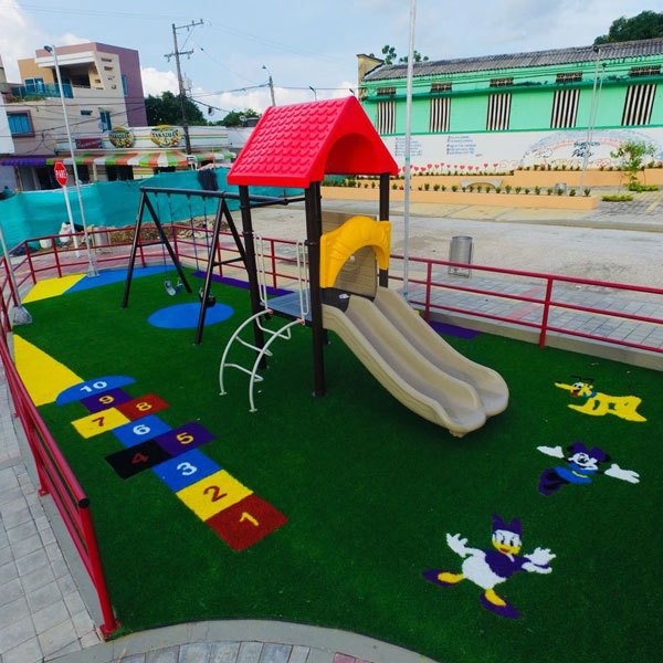 Patterned Artificial Grass